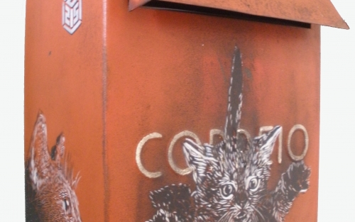 «Sobre todo, los objetos», de C215, en Vigo