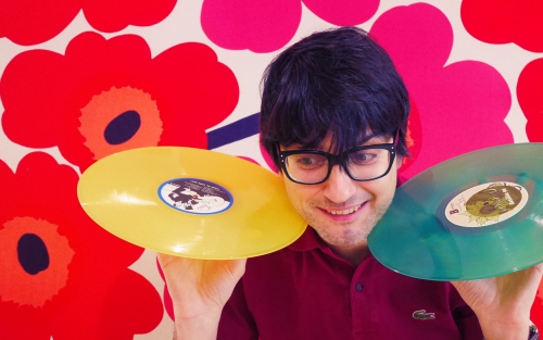 Charla infantil: «Grandes historias do pop para xente miúda», con Javier Becerra. A Coruña