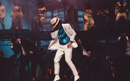Forever: The Best Show about the King of Pop. Vigo