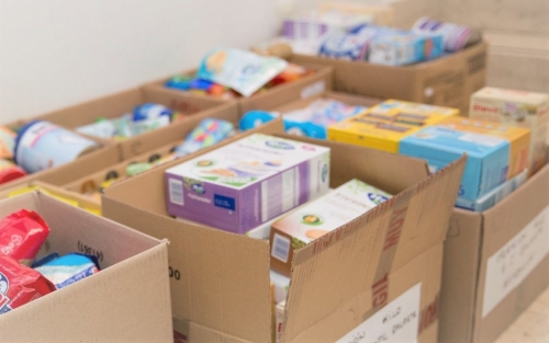 Recogida de alimentos a favor de la Asociación Dignidad, Espazo +60 Viveiro