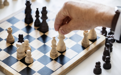 Actividad intergeneracional: juegos de estrategia, Espazo +60 Vigo
