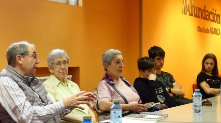 Sesión do club de lectura interxeracional, Espazo +60 Lugo