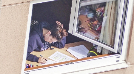 Mi vecina estudia. Autora: Consuelo Vidal Ares  