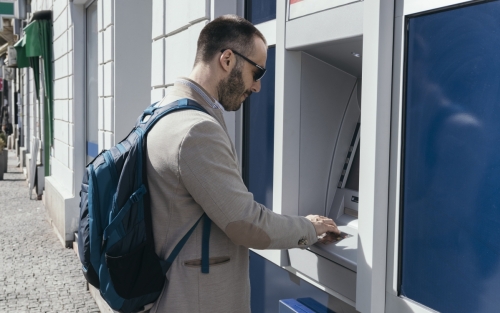 BANCA 24h para hacer tu vida más fácil, Espazo +60 Monforte