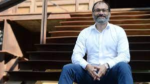 Conferencia con MANUEL ISORNA FOLGAR «Adolescentes: familias confundidas» en Ferrol