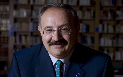 Presentación del libro de RAMÓN VILLARES 