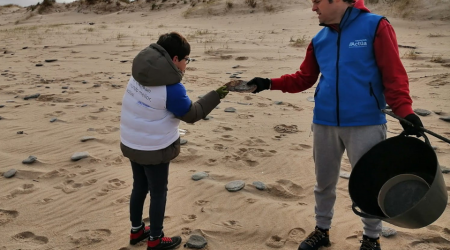 PLANCTON 2023. Limpeza na praia de Baldaio