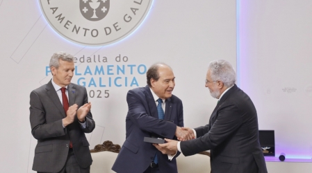 Entrega de la medalla