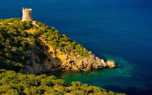 Viaxe a Córcega e Cerdeña, Espazos +60