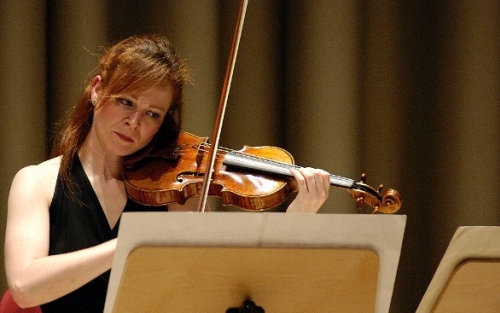 Carolin Widmann acompaña a la Real Filharmonía de Galicia en el concierto del 12 de febrero
