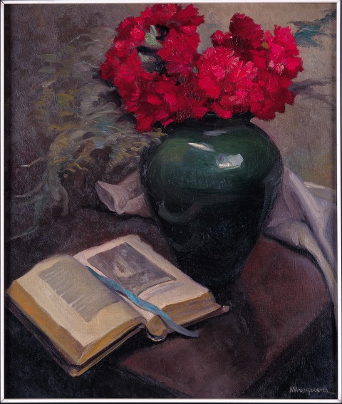 Naturaleza muerta con libro