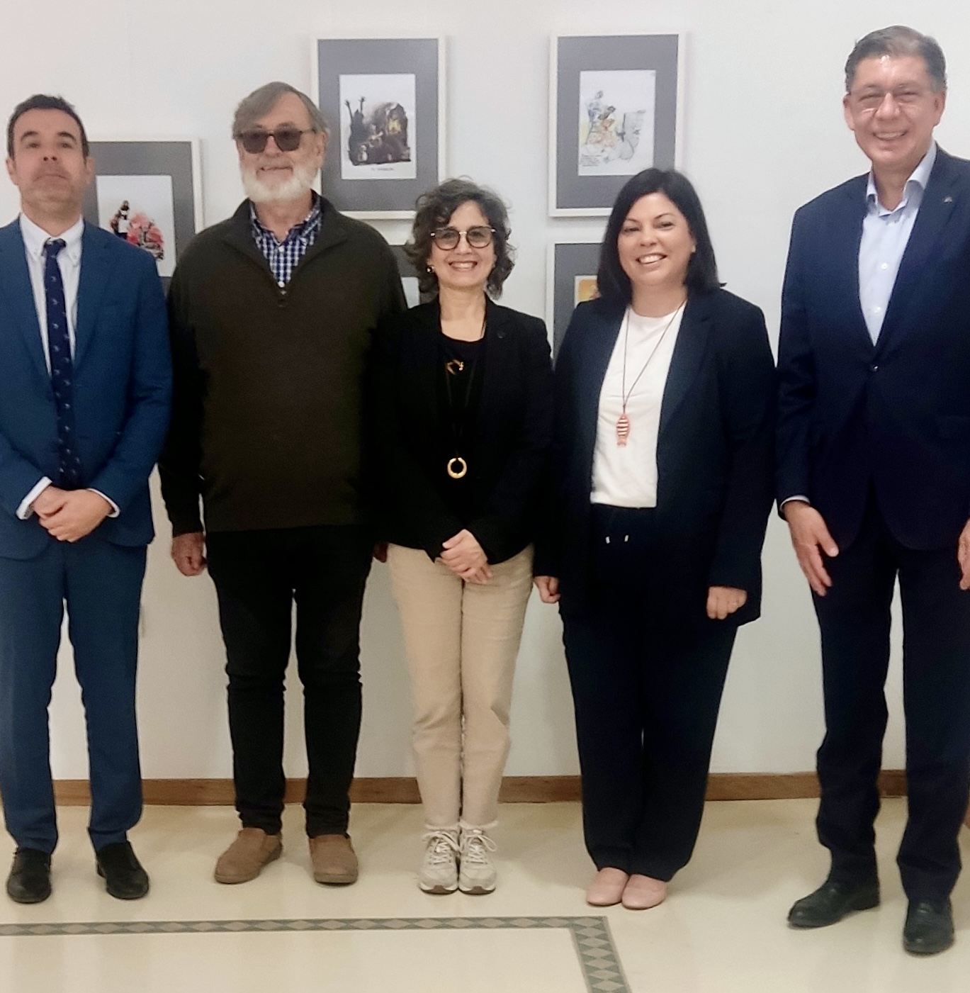 Afundación inaugura, en colaboración con ABANCA, «Arte e humor. O enxeño de Antonio Mingote» na Pobra de Trives