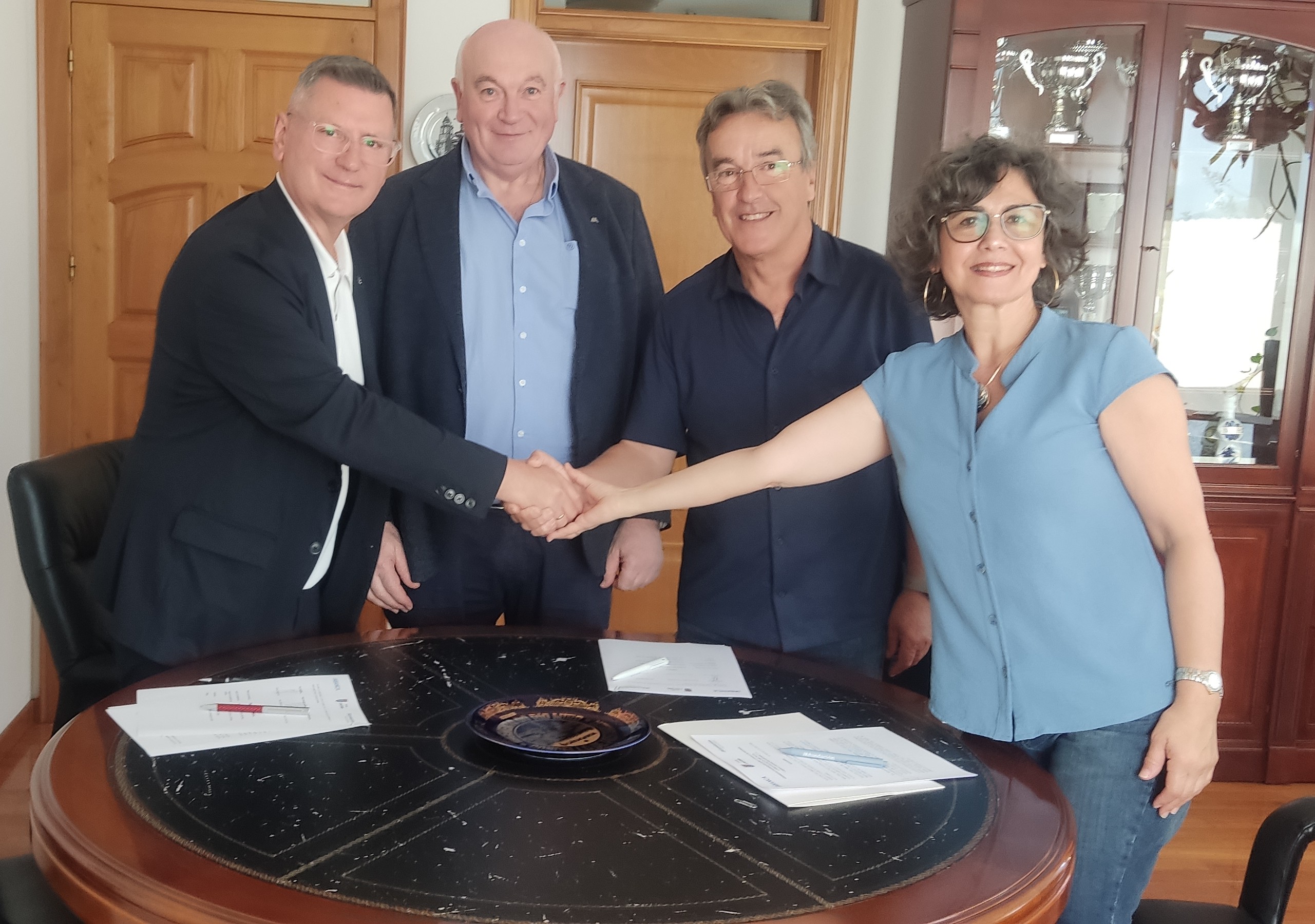 ABANCA, Afundación e o Concello de Pastoriza asinan un convenio de colaboración para realizar a exposición «Fauna esencial»