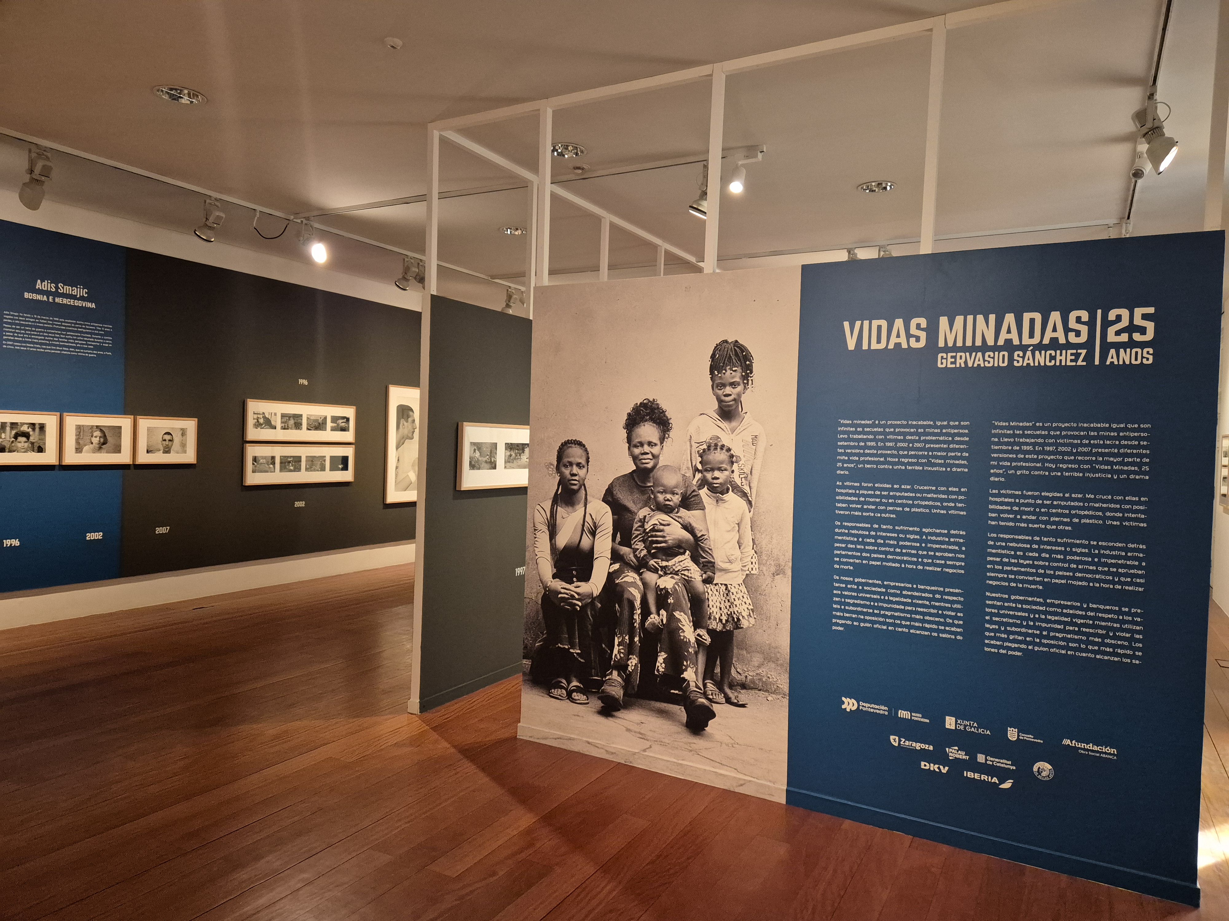 Últimos días de «Vidas minadas», de Gervasio Sánchez, en el Café Moderno Afundación Pontevedra Últimos días de «Vidas minadas», de Gervasio Sánchez, en el Café Moderno Afundación Pontevedra
