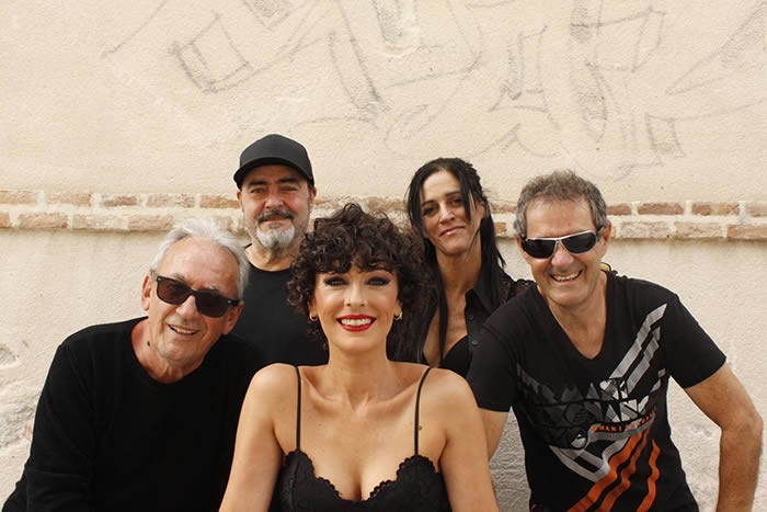 La Banda Sabinera, con Antonio García de Diego, que firmó con Sabina muchos de sus éxitos, llega al Teatro Afundación