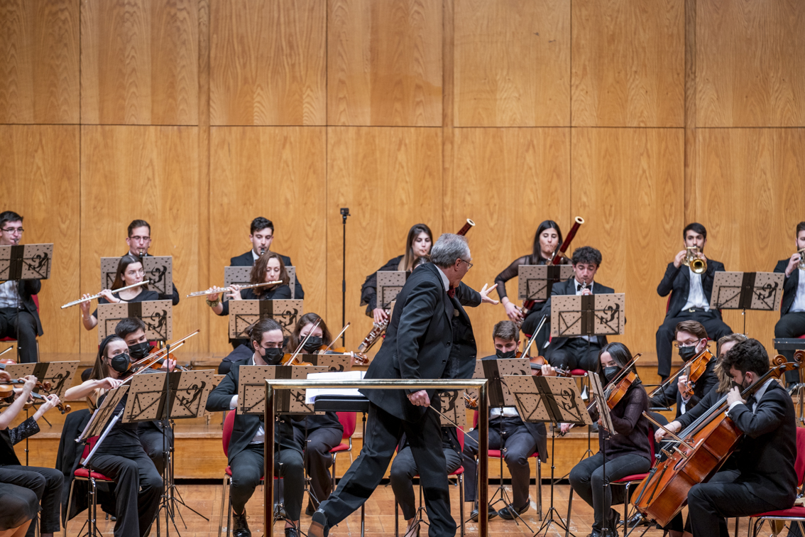 A Orquesta Clásica de Vigo no Teatro Afundación da cidade olívica