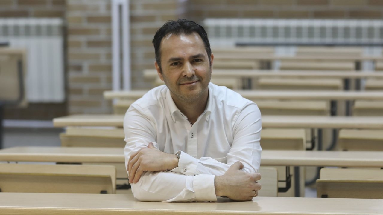 Antonio Rial Boubeta, en «Educación siglo XXI» en la Sede Afundación Pontevedra