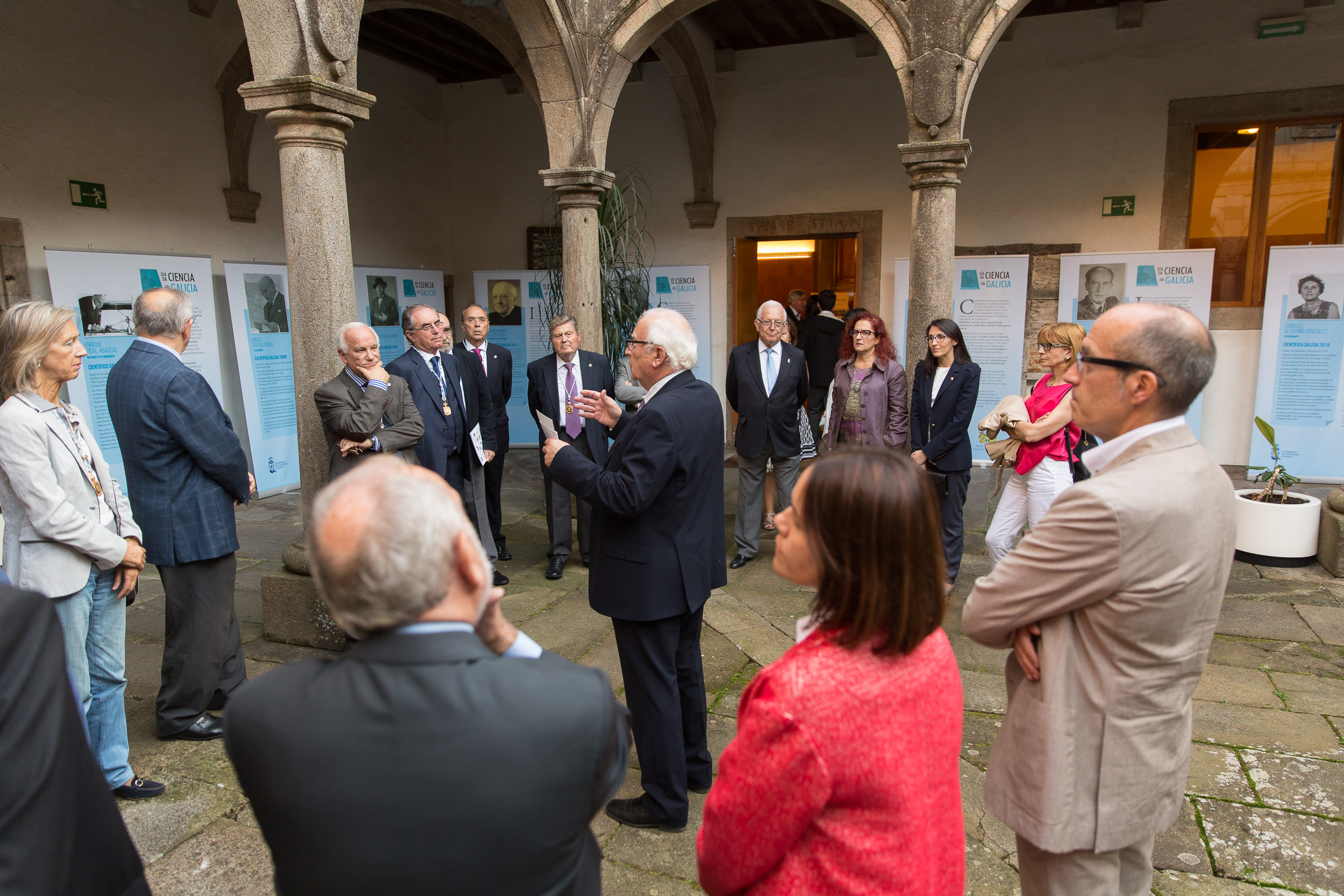 A Sede Afundación de Santiago de Compostela acolle a exposición «Científicos galegos 2008-2017»