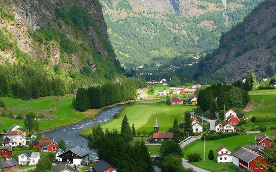 Los socios y socias de los Espazos +60 Afundación realizan un viaje a los fiordos noruegos