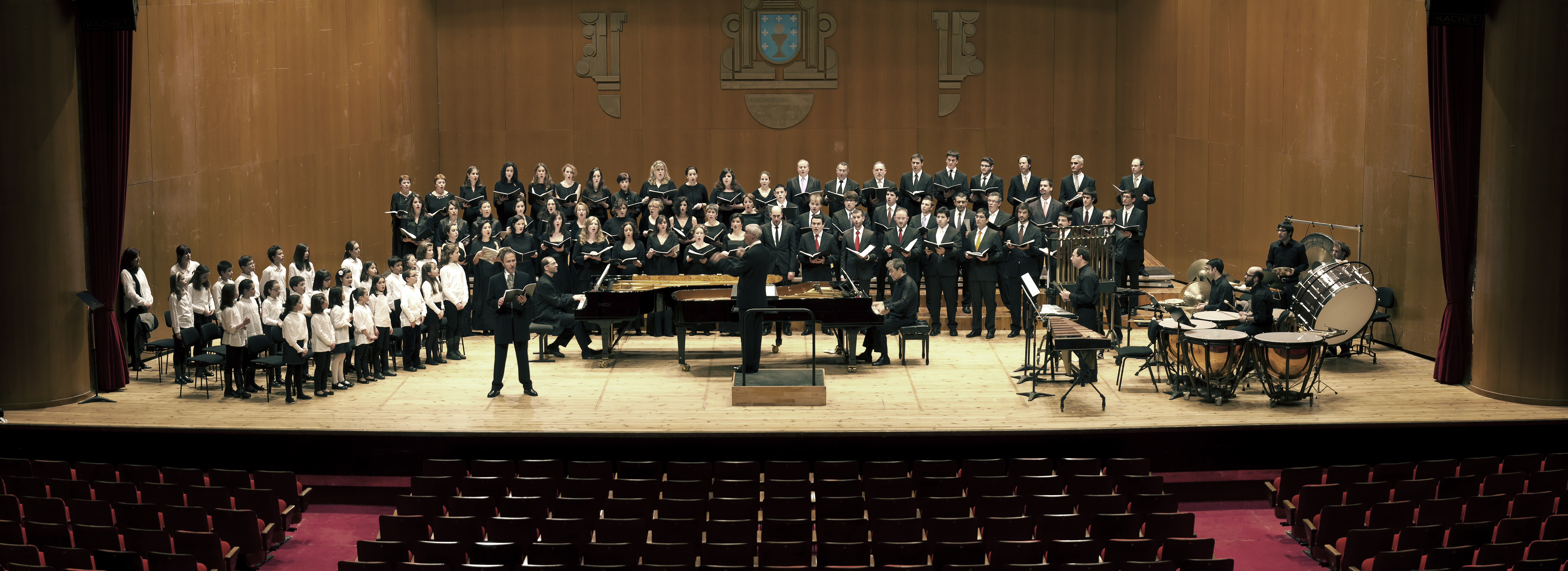 O Orfeón Terra A Nosa interpreta no Teatro Afundación o Réquiem de Mozart e o Magnificat en do menor do seu mestre Giovanni Batt O Orfeón Terra A Nosa interpreta no Teatro Afundación o Réquiem de Mozart e o Magnificat en do menor do seu mestre Giovanni Batt