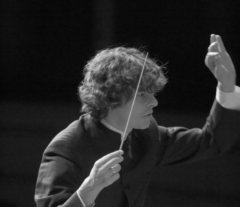 El portugués Pedro Neves dirigirá a la Real Filharmonía de Galicia mañana en Vigo